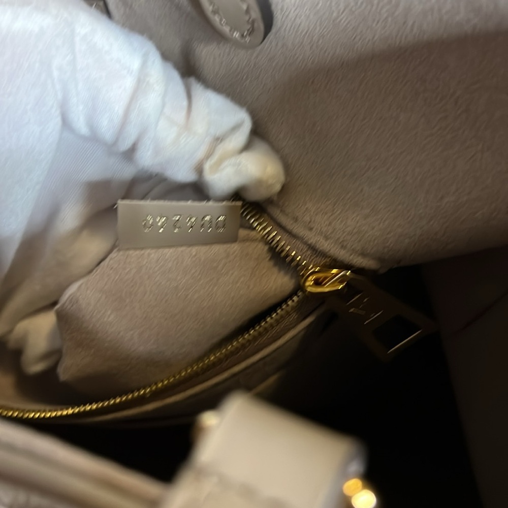 Louis Vuitton Gray Tote Bag with Monogram Design - Picture 13 of 13